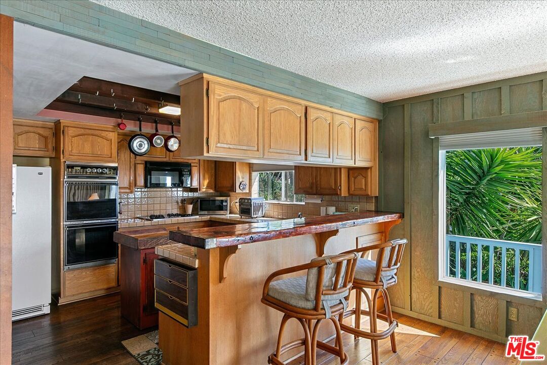 Nestled in coveted Sycamore Park