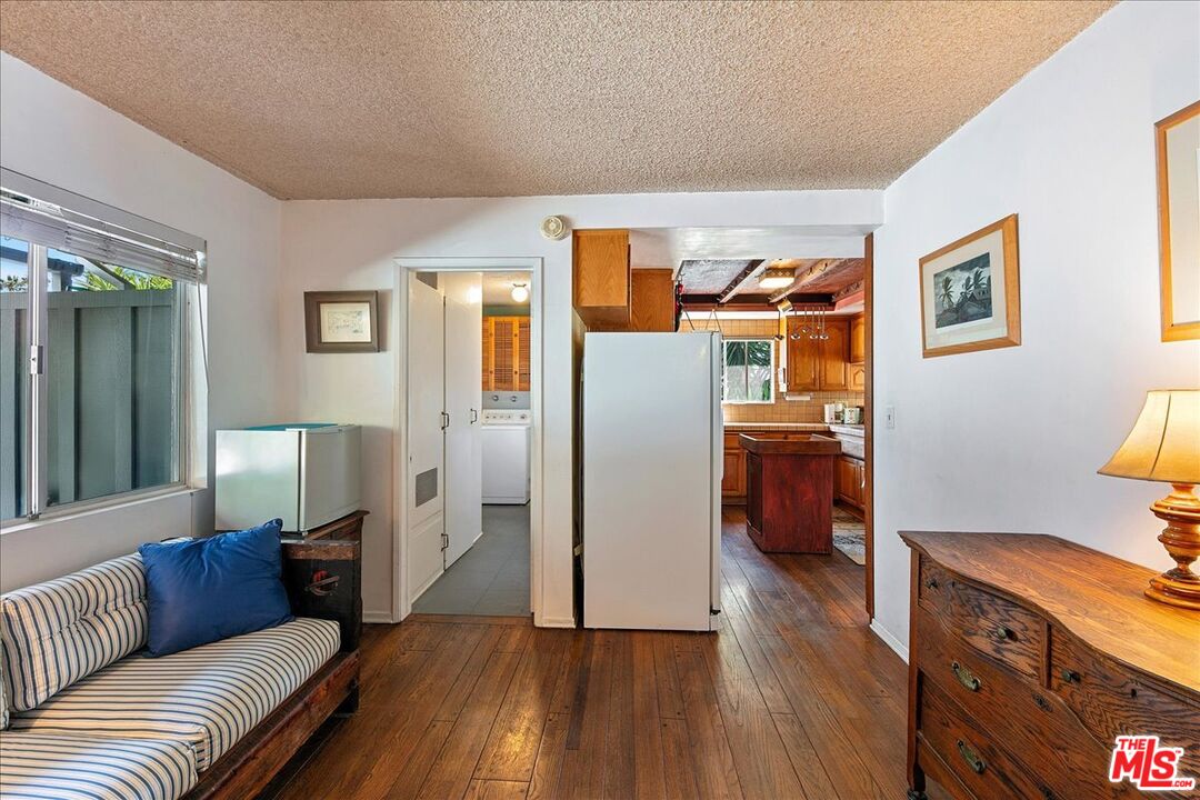 Nestled in coveted Sycamore Park