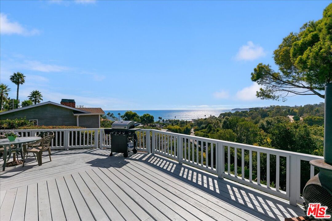 Nestled in coveted Sycamore Park