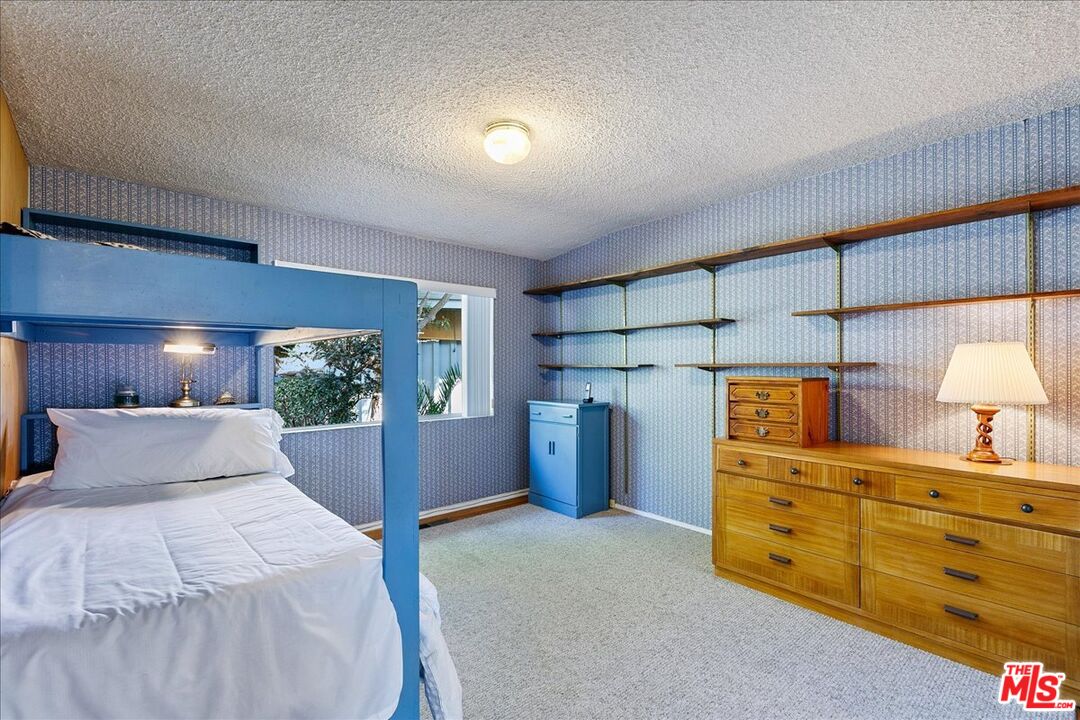 Nestled in coveted Sycamore Park