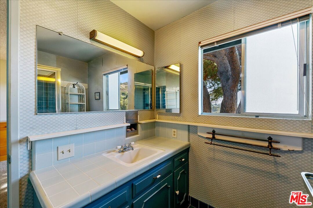 Nestled in coveted Sycamore Park