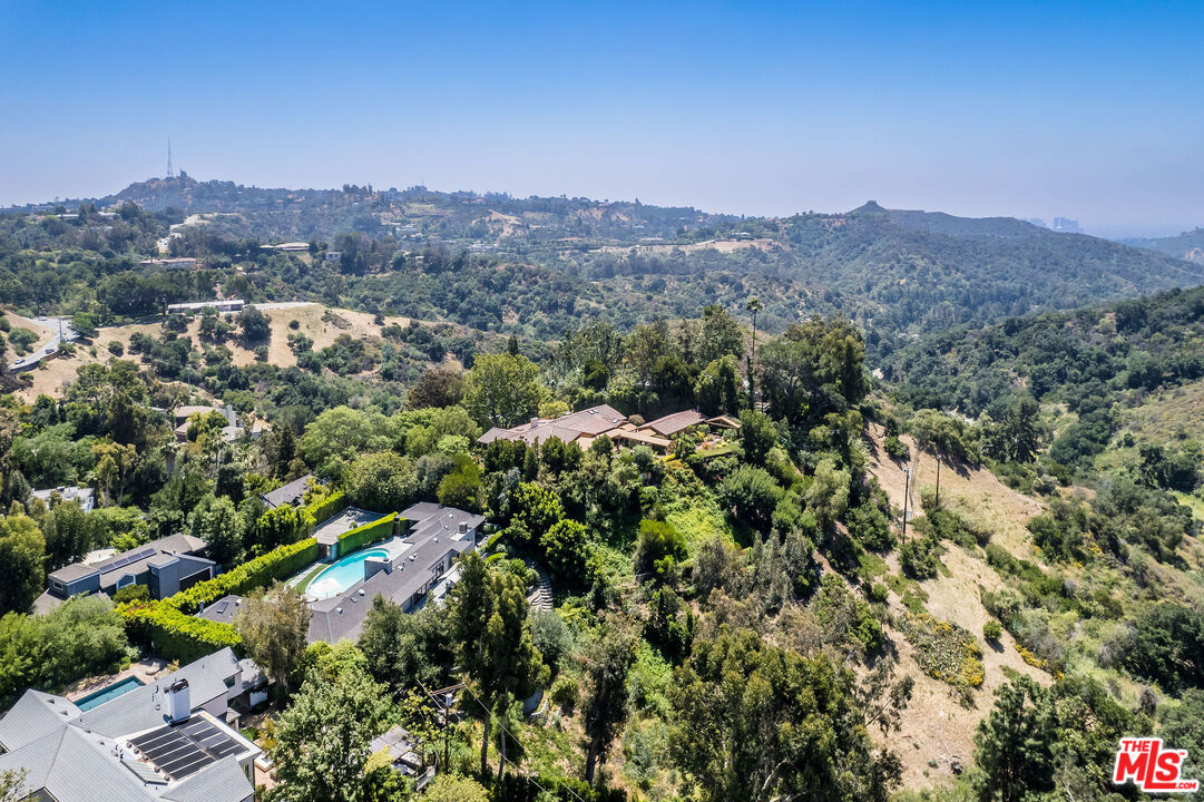 3035 Lake Glen Dr