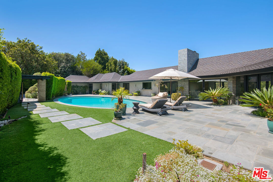 3035 Lake Glen Dr