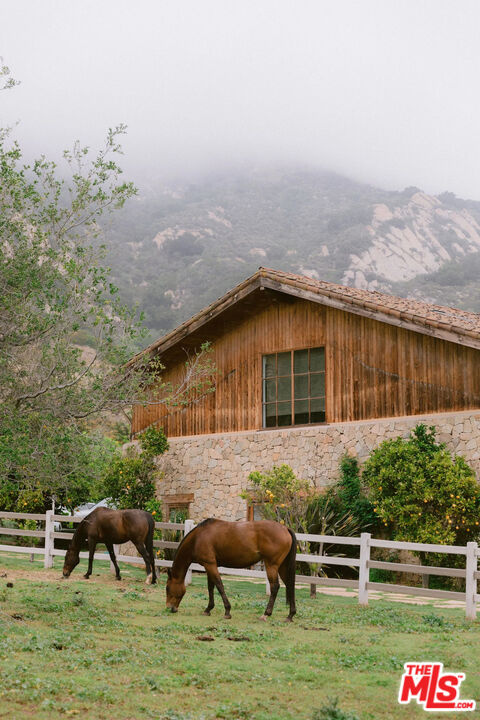 3340 Foothill Rd Unit: A