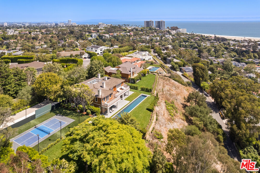 once in a generation triple lot opportunity
