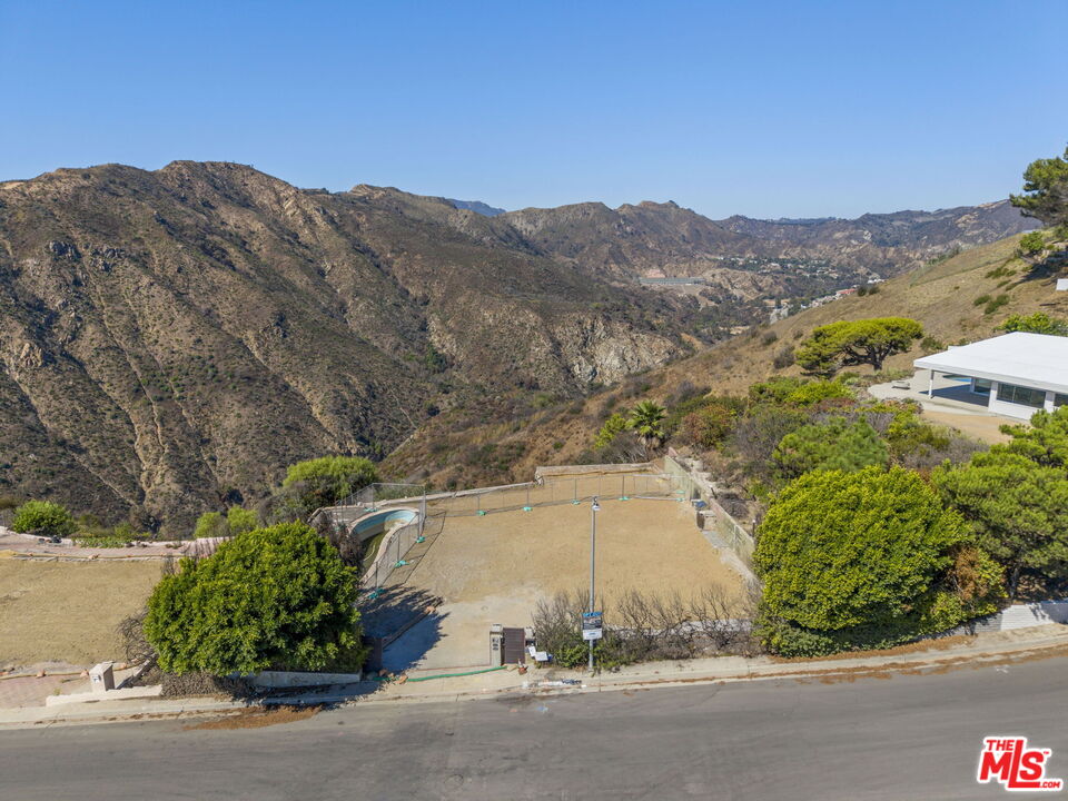 29,366-square-foot homesite