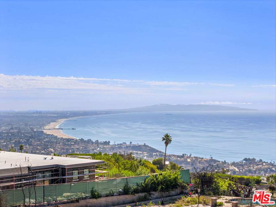 29,366-square-foot homesite