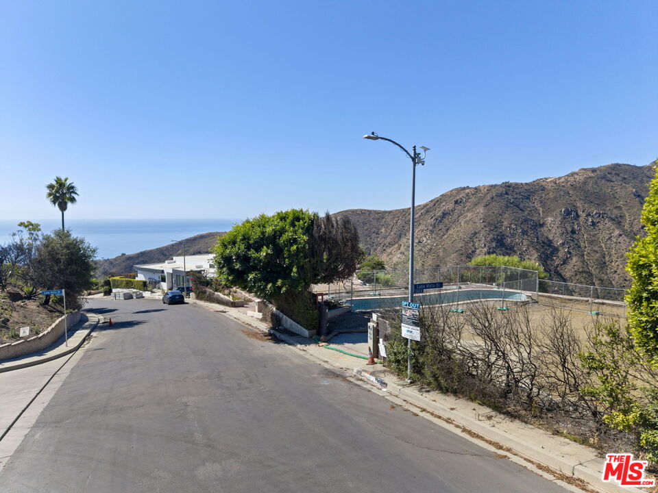 29,366-square-foot homesite