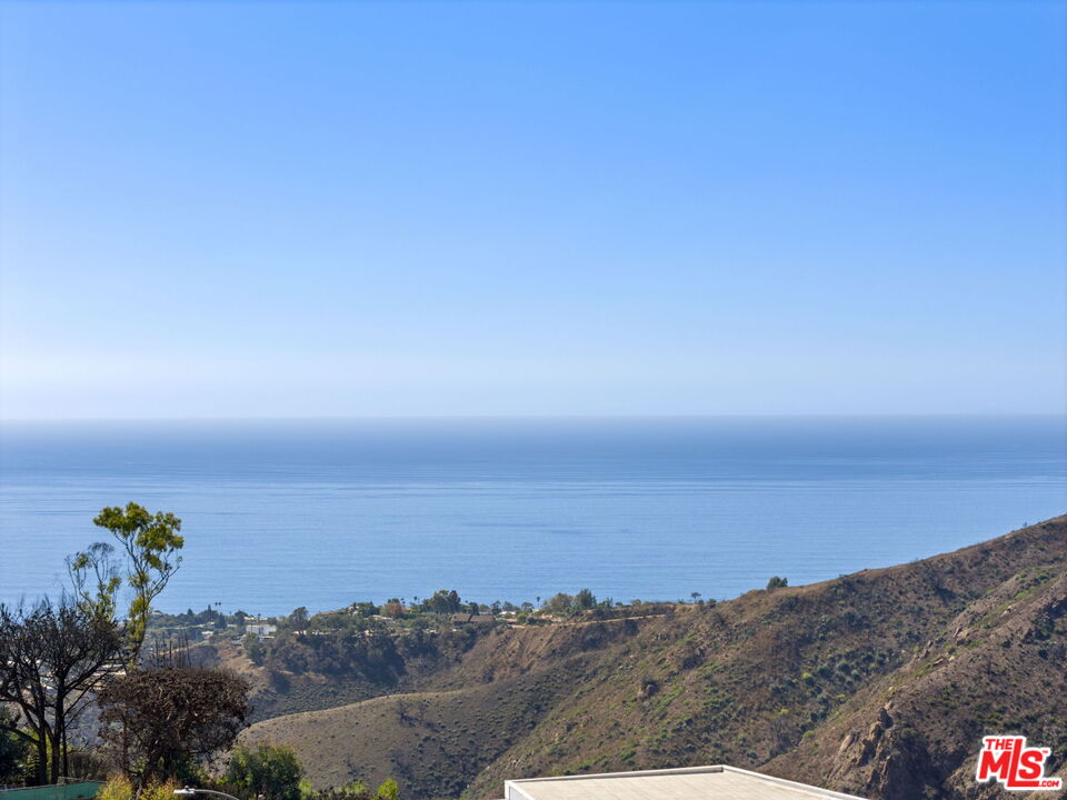 29,366-square-foot homesite