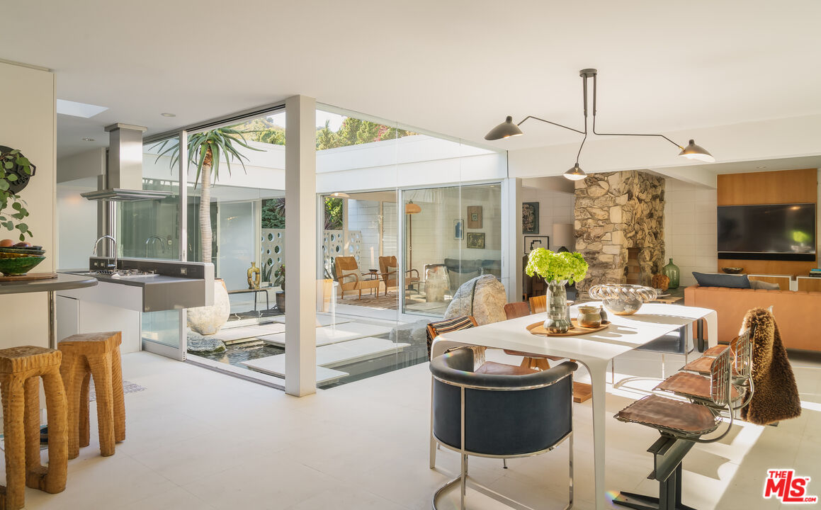 mid-century modern gem