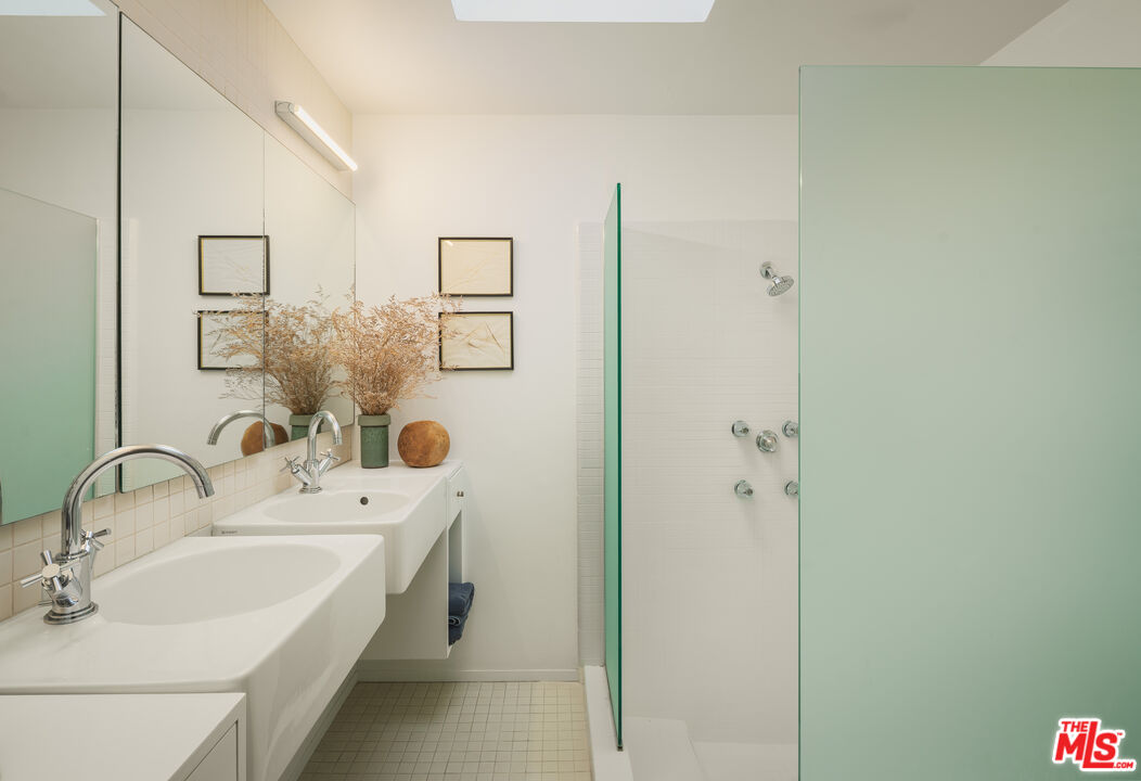 mid-century modern gem