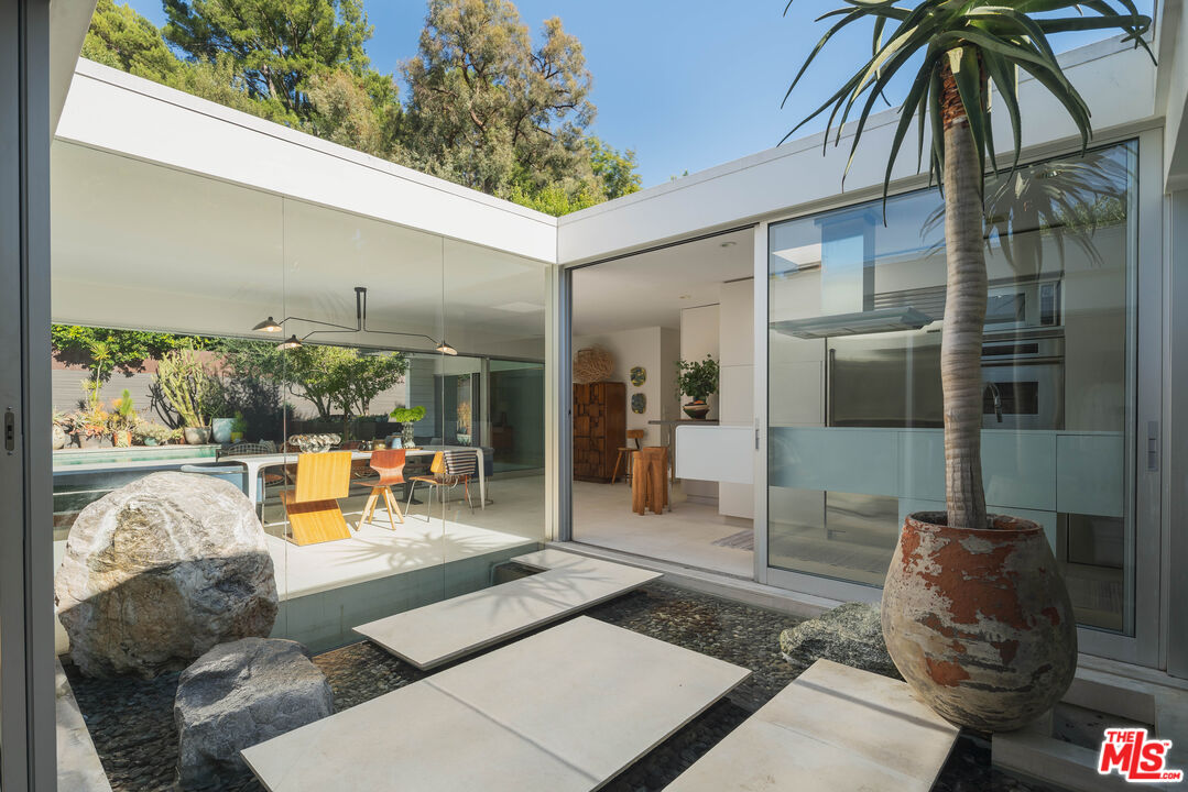 mid-century modern gem