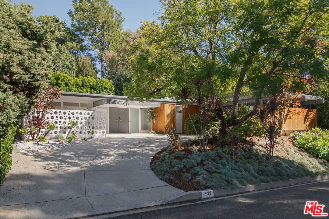 mid-century modern gem