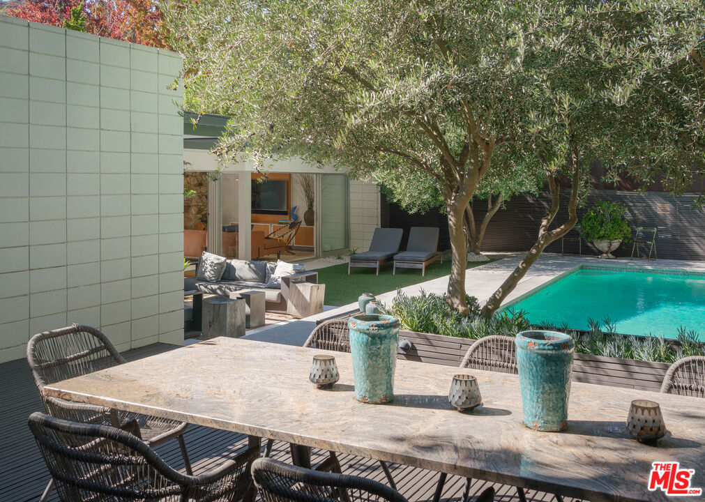 mid-century modern gem