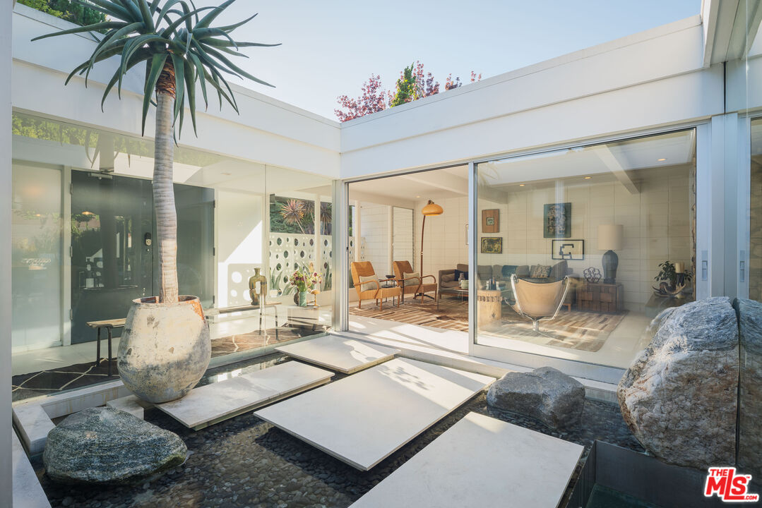 mid-century modern gem