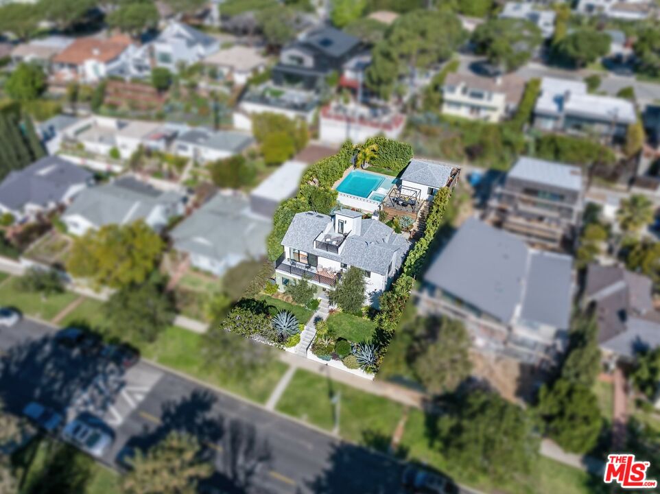 13053 Rose Ave