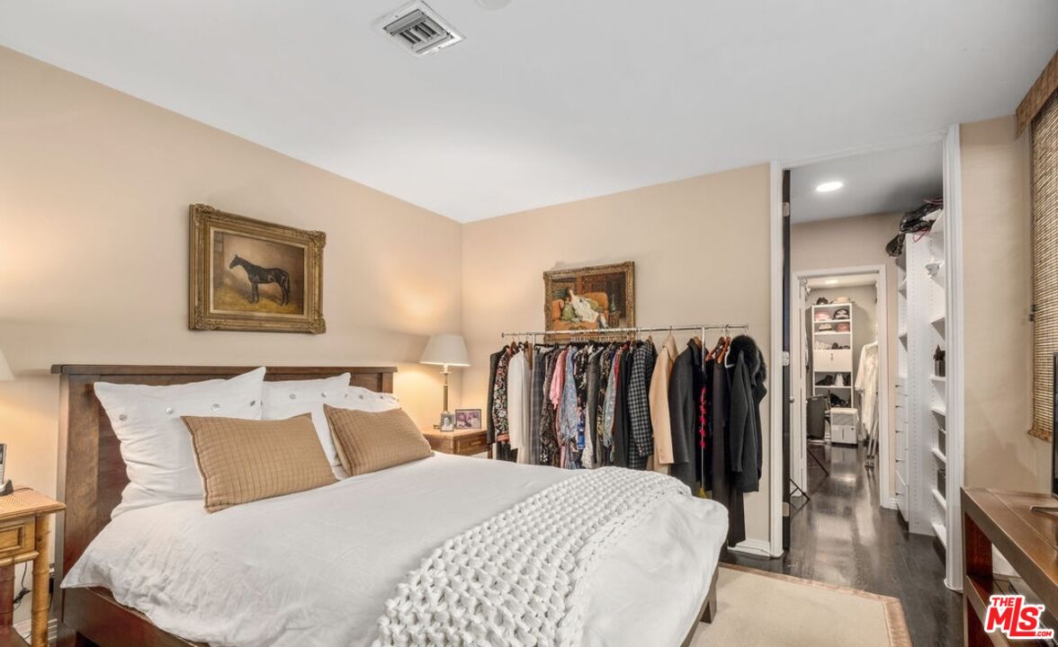 2530 Hutton Dr