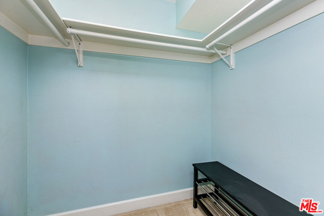 1633 S Bentley Ave Unit: 306