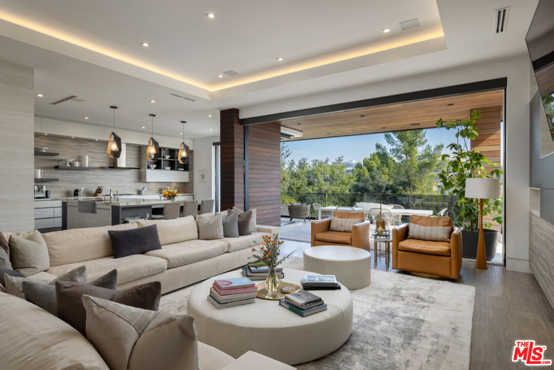 stunning contemporary home