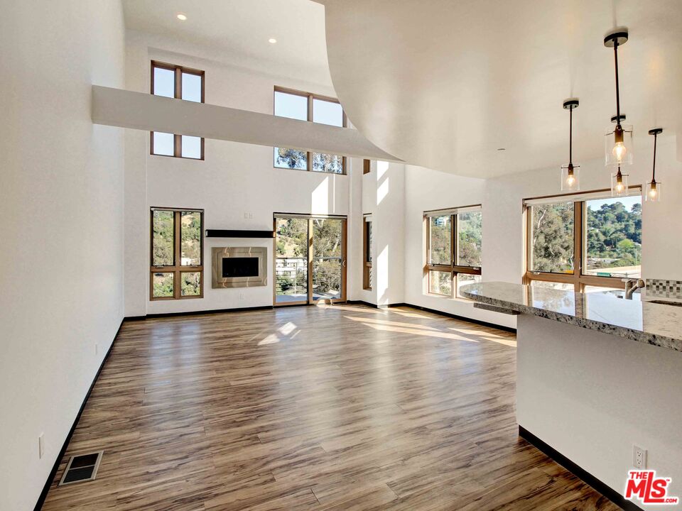 Modern and stylish with dramatic high ceilings