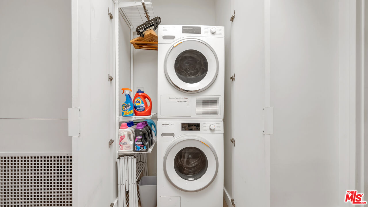 Serene Century City Sanctuary