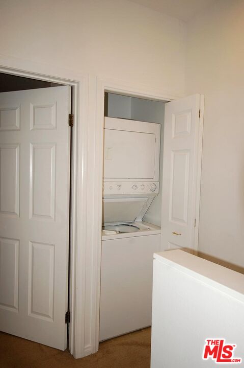 5248 SATSUMA AVE Unit: 2