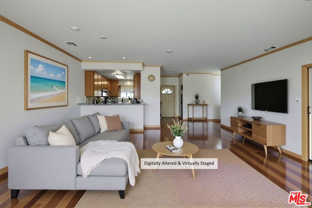 End-unit townhouse presents a rare opportunity