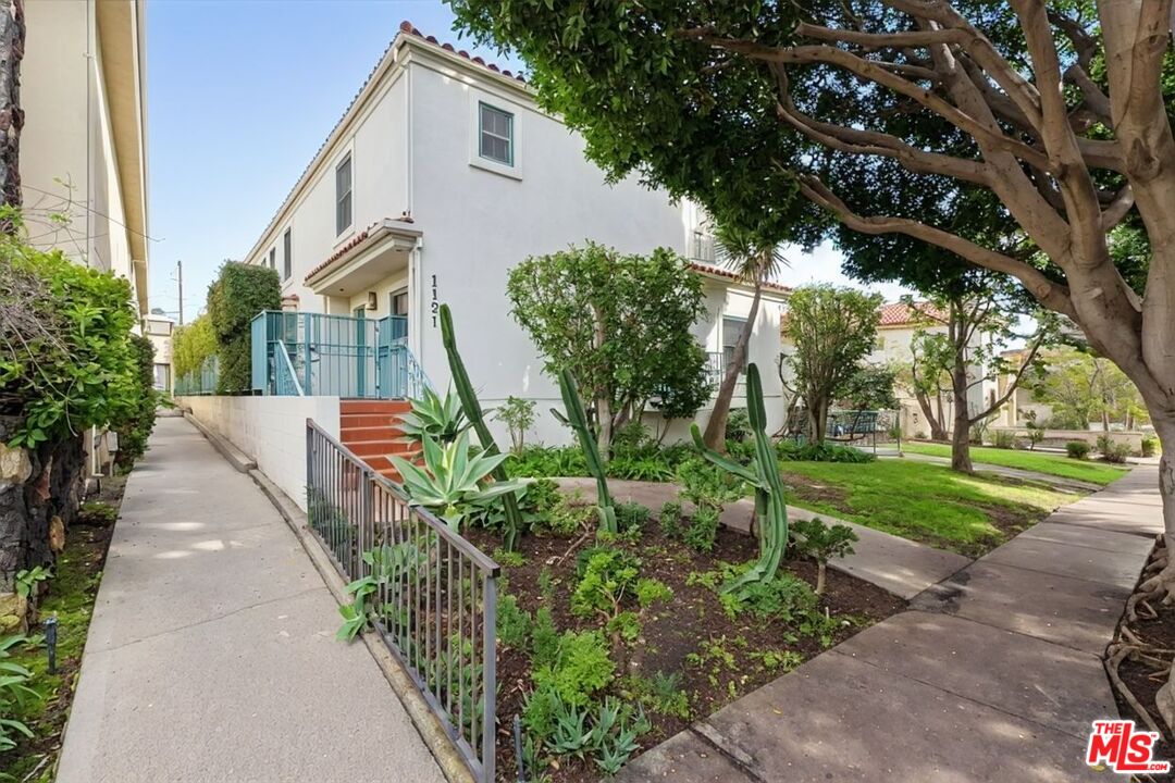 1121 Princeton St Unit: 5