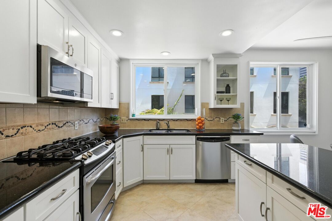 1520 Camden Ave Unit: 103