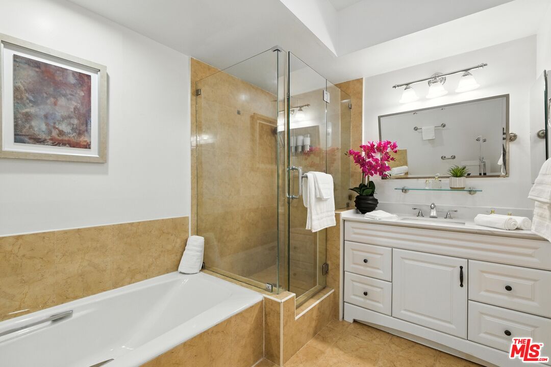 1520 Camden Ave Unit: 103