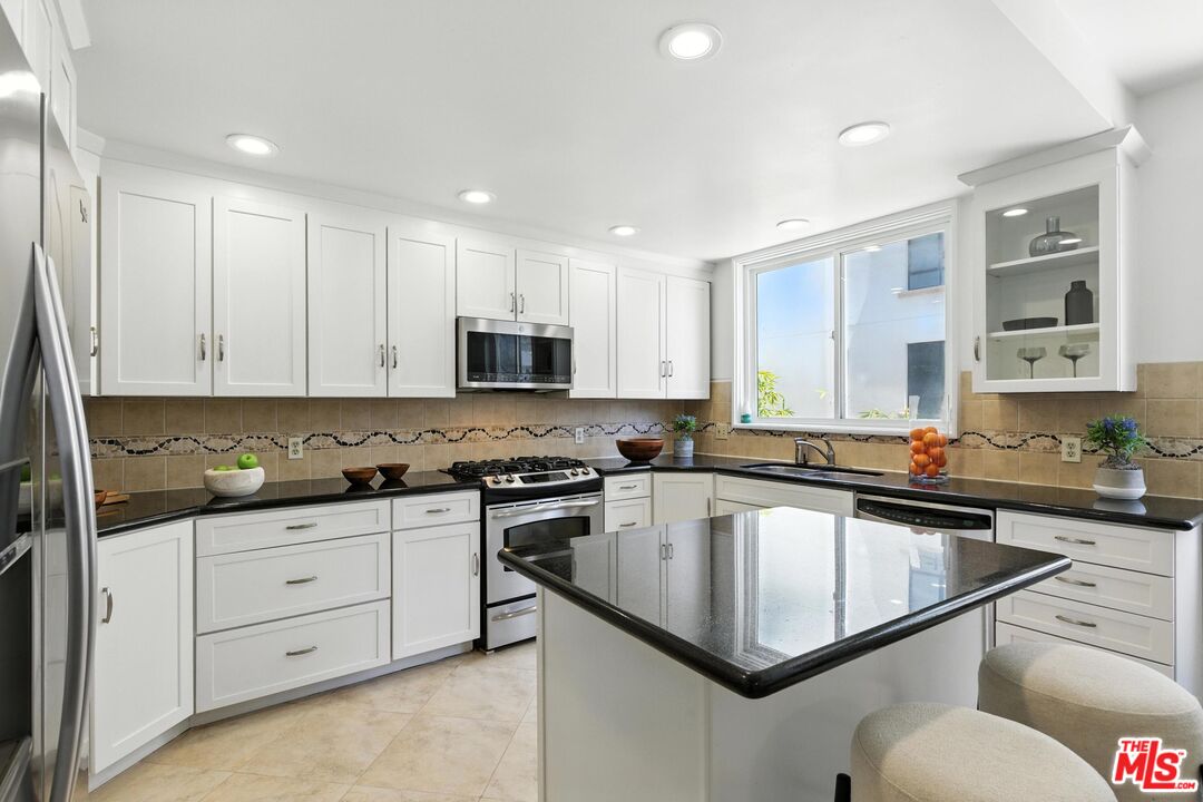 1520 Camden Ave Unit: 103