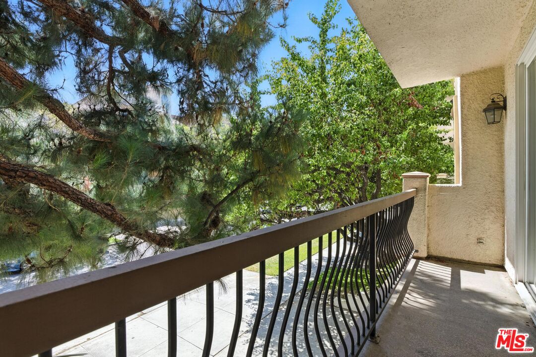 1520 Camden Ave Unit: 103