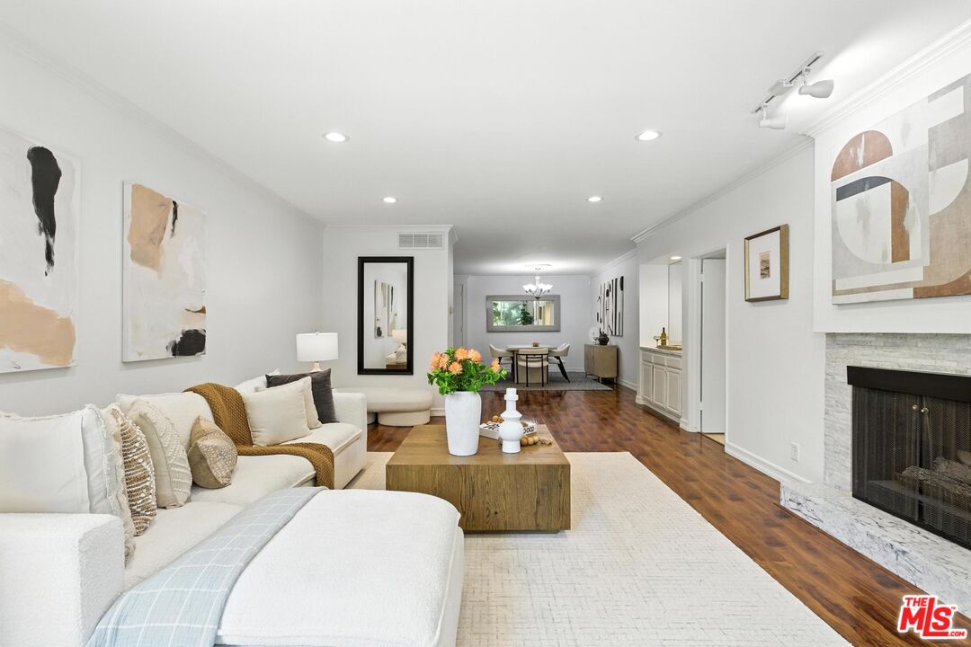 1520 Camden Ave Unit: 103