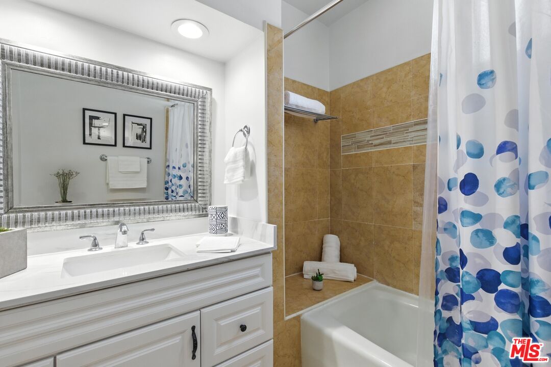 1520 Camden Ave Unit: 103