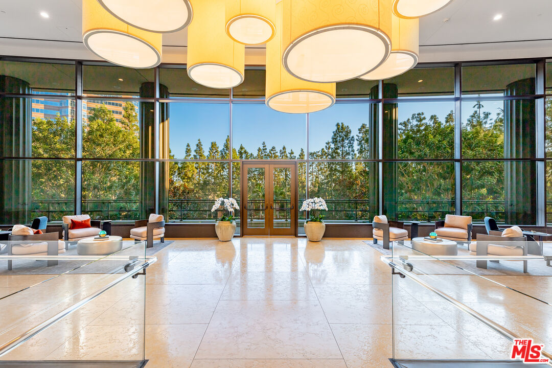 1 W CENTURY DR Unit: 31D