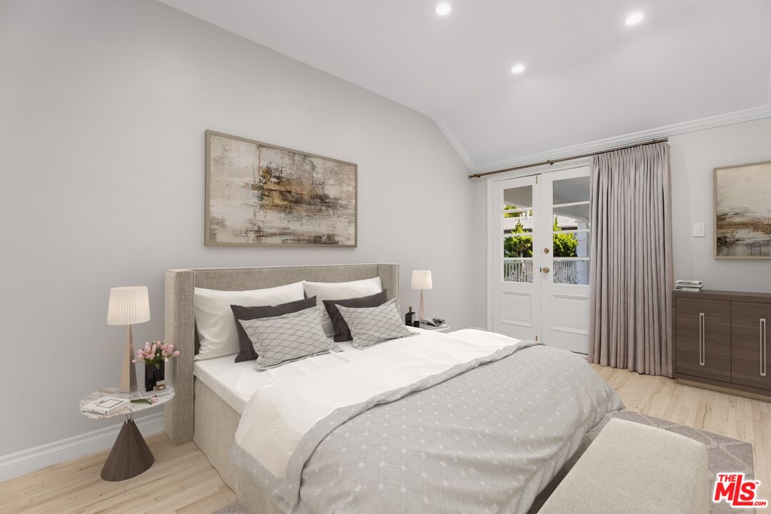 Sophisticated living experience in an unbeatable location