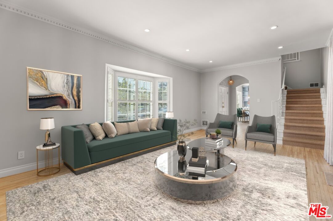 Sophisticated living experience in an unbeatable location