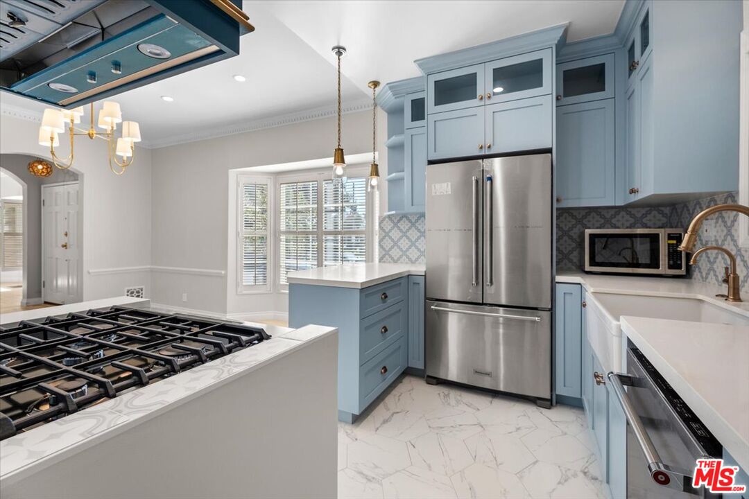 Sophisticated living experience in an unbeatable location