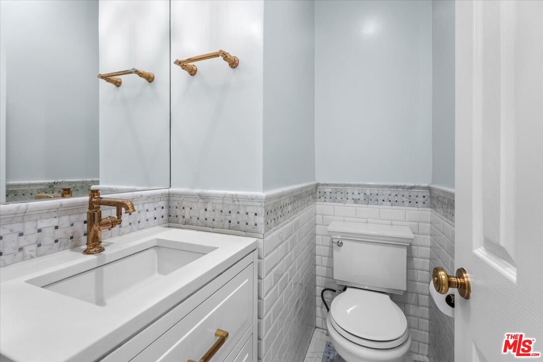 Sophisticated living experience in an unbeatable location