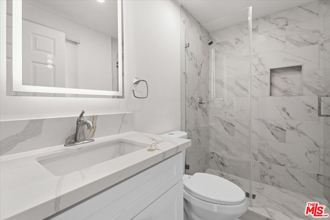 Sophisticated living experience in an unbeatable location