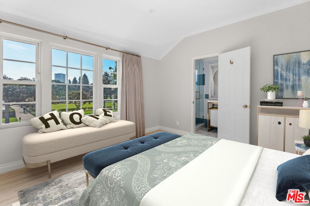 Sophisticated living experience in an unbeatable location