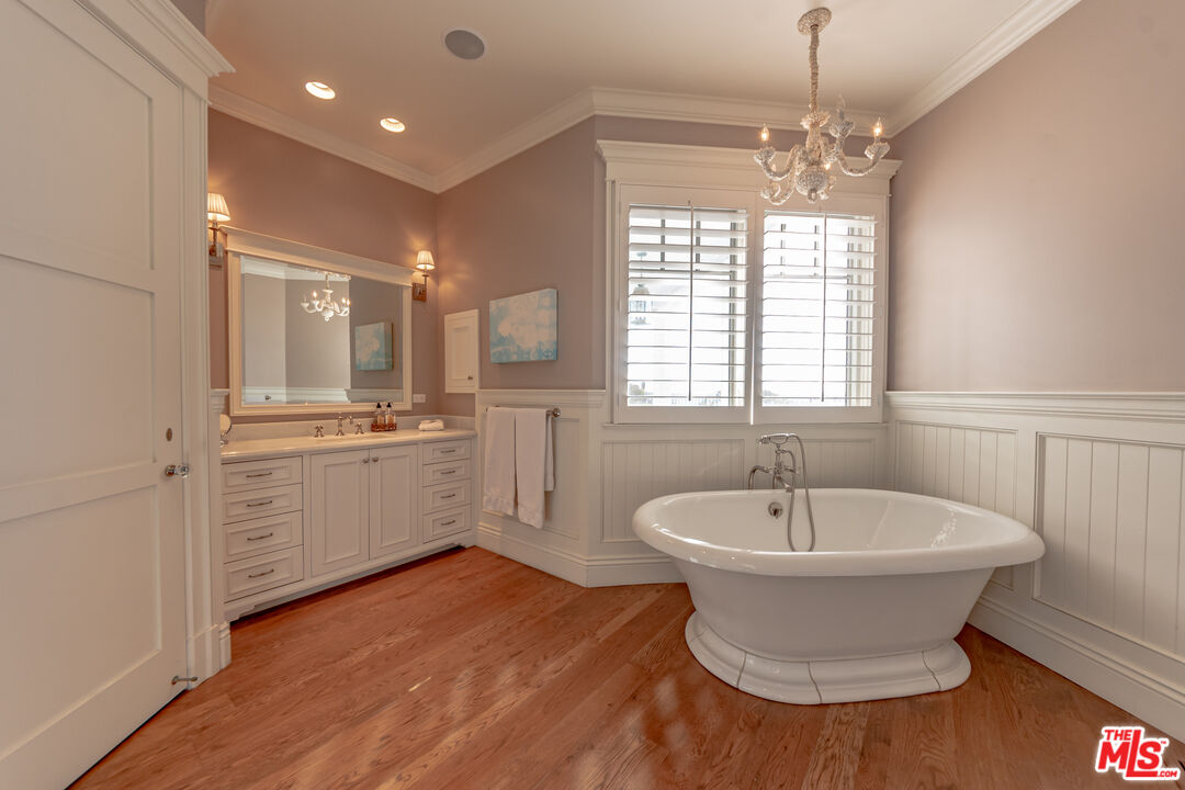 80 foot lot on exclusive Broad Beach