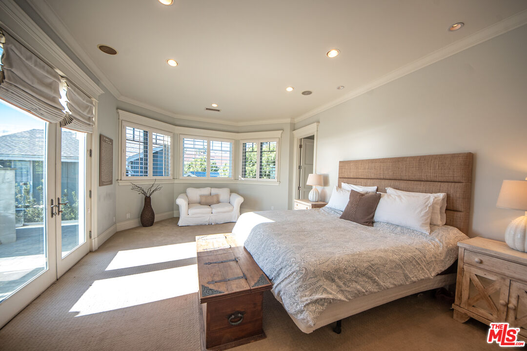 80 foot lot on exclusive Broad Beach