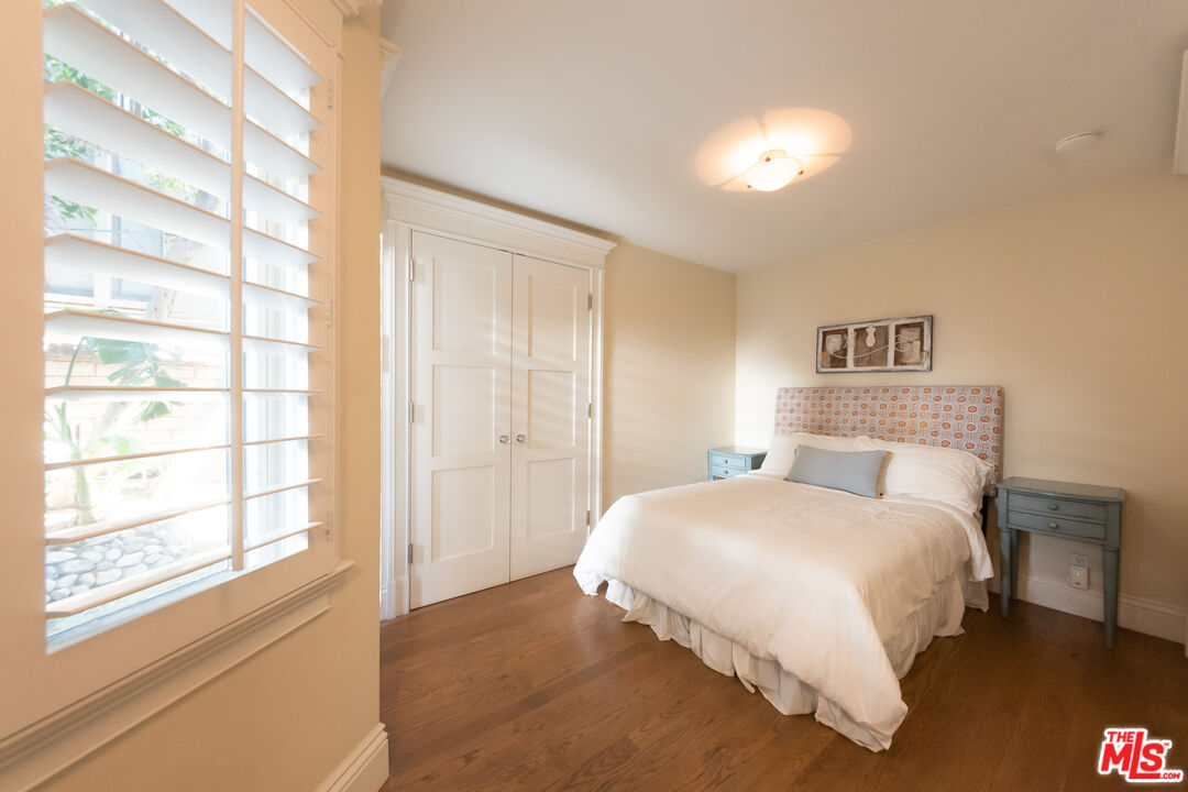 80 foot lot on exclusive Broad Beach