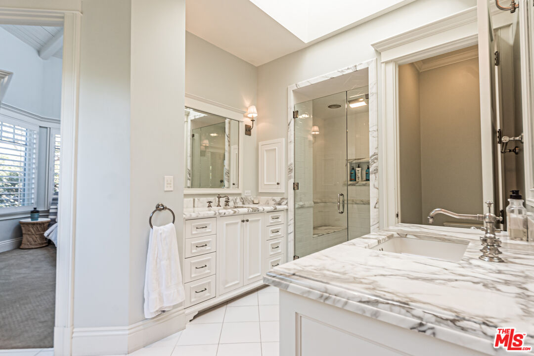 80 foot lot on exclusive Broad Beach