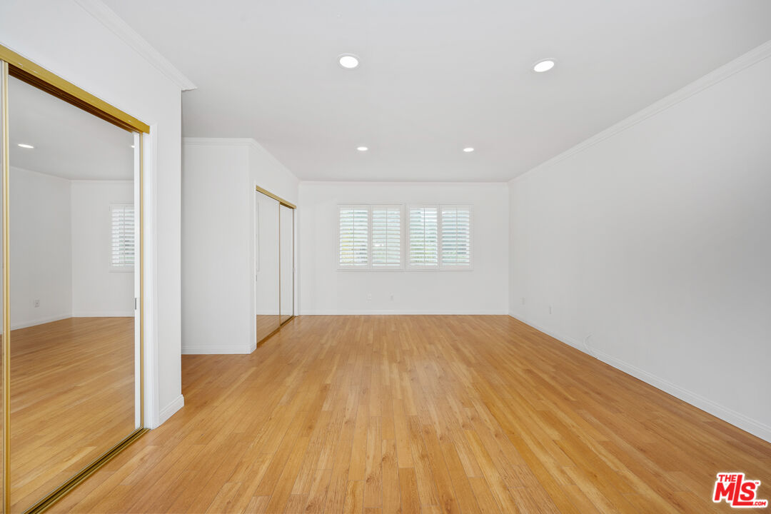 merges luxury with practicality