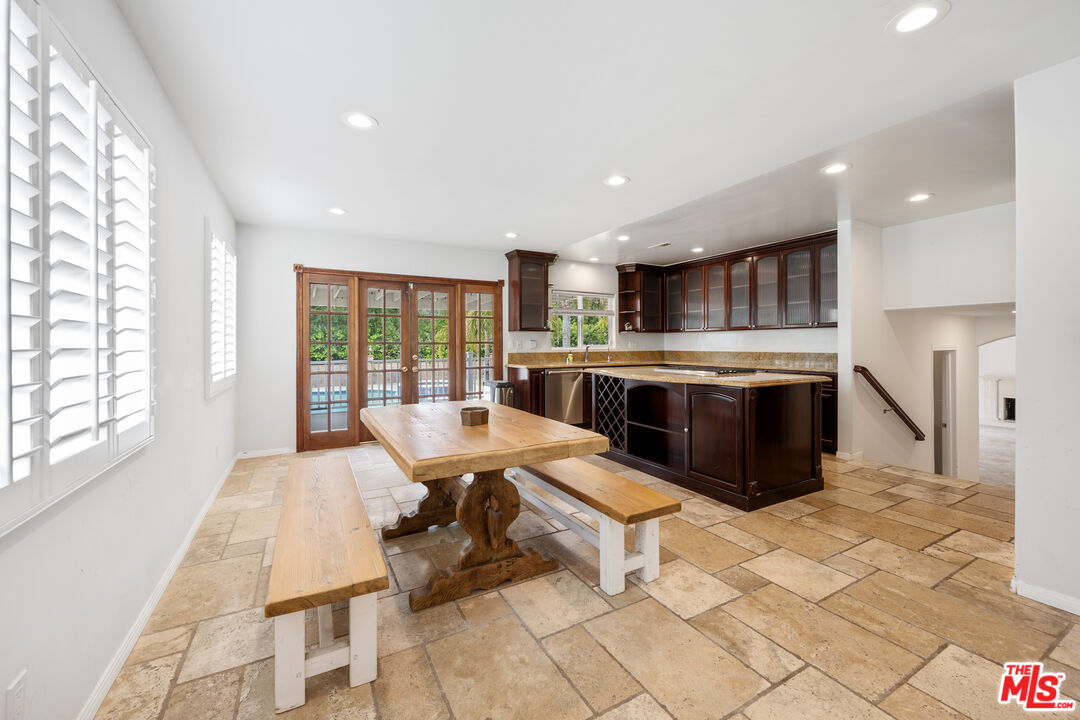 merges luxury with practicality