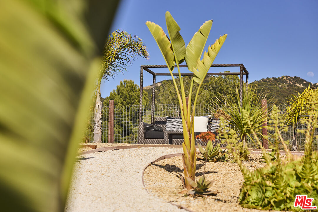 set behind private gates