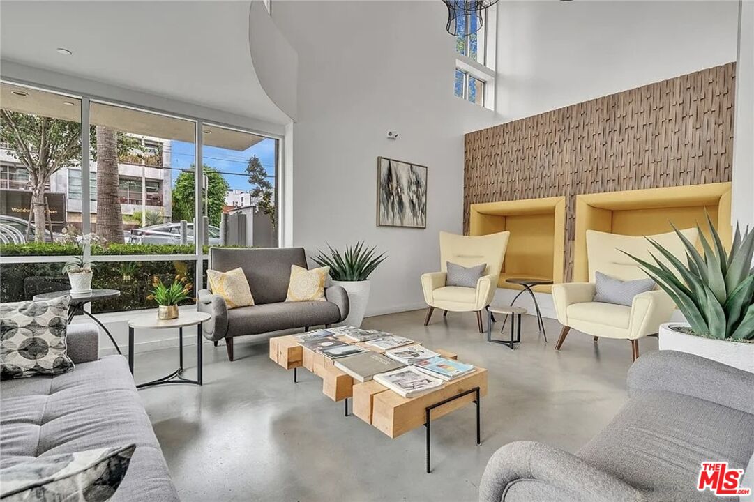 4140 Glencoe Ave Unit: 412