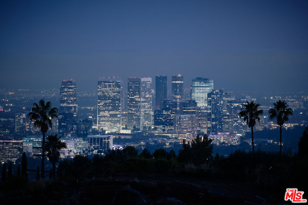 Exquisite Design in the Bird Streets